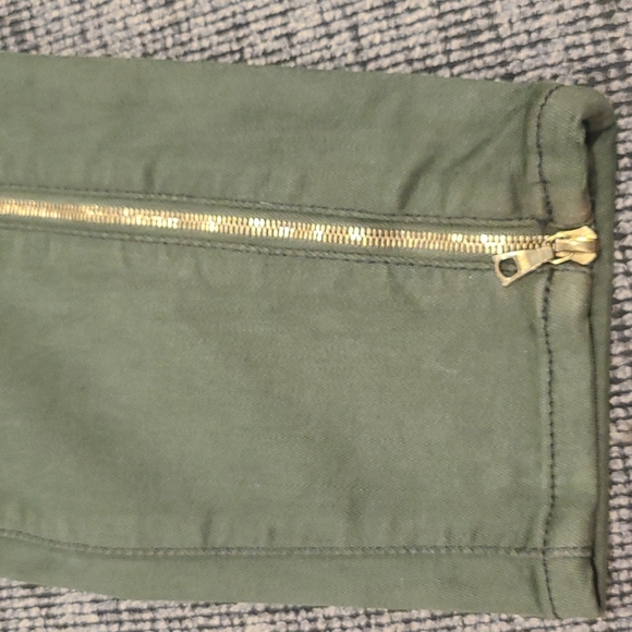 7 for all mankind Skinny Green Denim.jesns with zippers down the leg - Picture 4 of 9